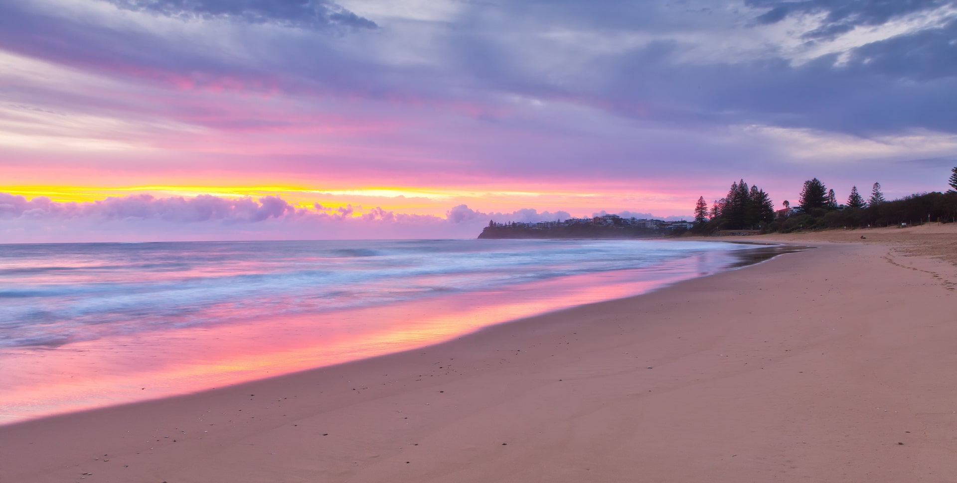 retractable-blinds-blockout-blinds-flyscreens-in-sunshine-coast-qld